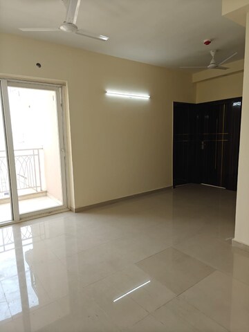 Room in 2 BHK Apartment at JKG Palm Court, Sector 16c Greater Noida – for Rent