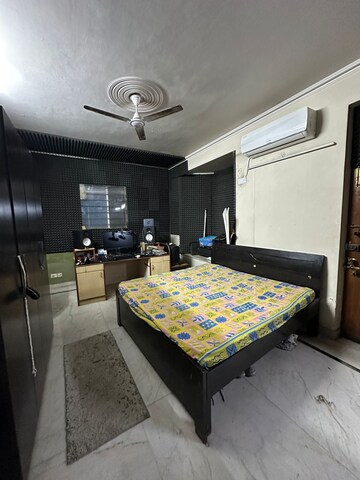 Bedroom in 6+ BHK Independent House at Sector 46 – for Sale