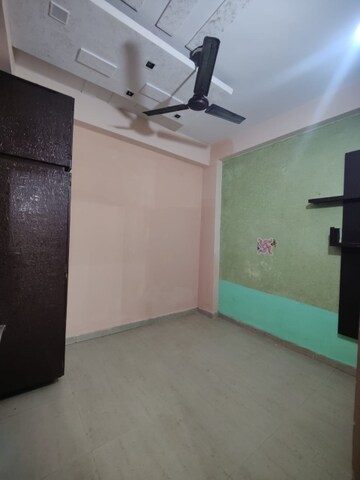 Room in 2 BHK Builder Floor at Vasundhara Sector 1 – for Rent