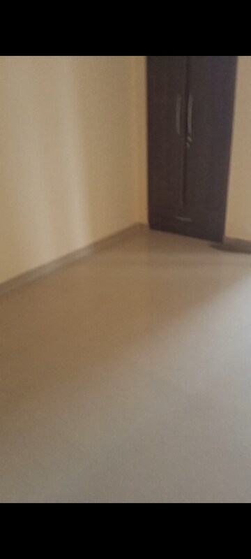 Room in 3 BHK Apartment at Ansal Estella, Sector 103 – for Rent