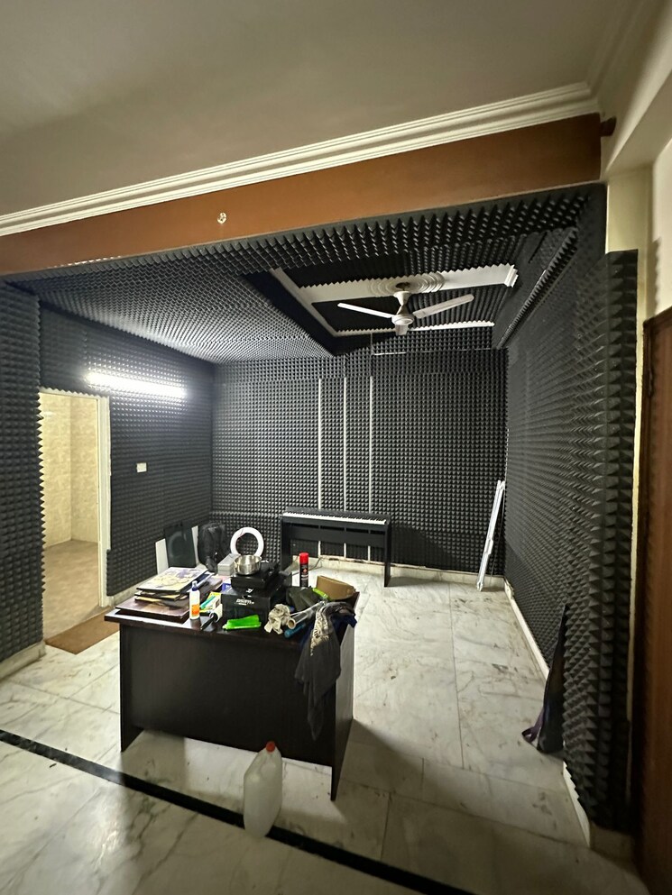 Master Bedroom, sector 122 6+ Bedroom 200 Sq.Mt. Independent House In Sector 122 Noida 8915375