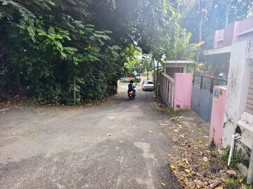  Plot For Sale in Maruthumkuzhi