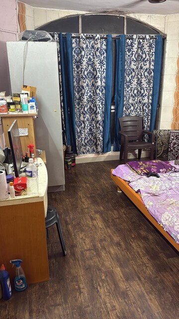 Bedroom in 2 BHK Apartment at Shreenath Apartments Aundh, Aundh – for Rent