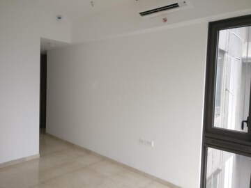 Room in 2 BHK Apartment at Lodha The Park, Worli – for Rent