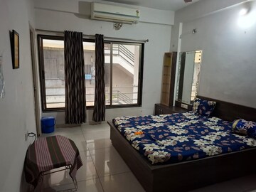 Bedroom in 2 BHK Apartment at 42 Parkview, Science City – for Rent