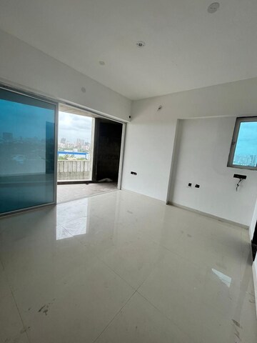 Master Bedroom in 2 BHK Apartment at Gauri Excellency, Kandivali West – for Sale
