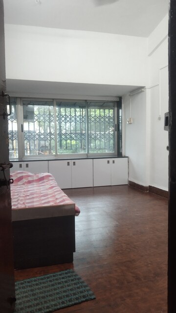 Room in 1 BHK Apartment at Suchidham Complex, Goregaon East – for Rent