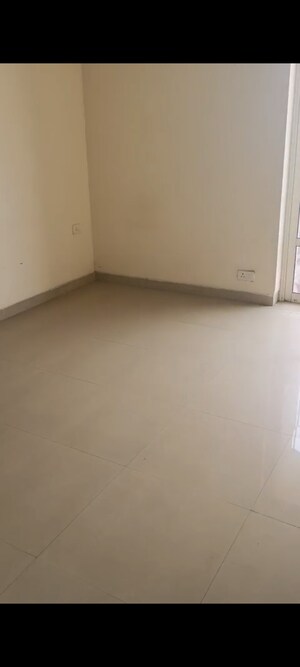 Room in 2 BHK Apartment at Hero Homes Gurgaon, Sector 104 – for Sale