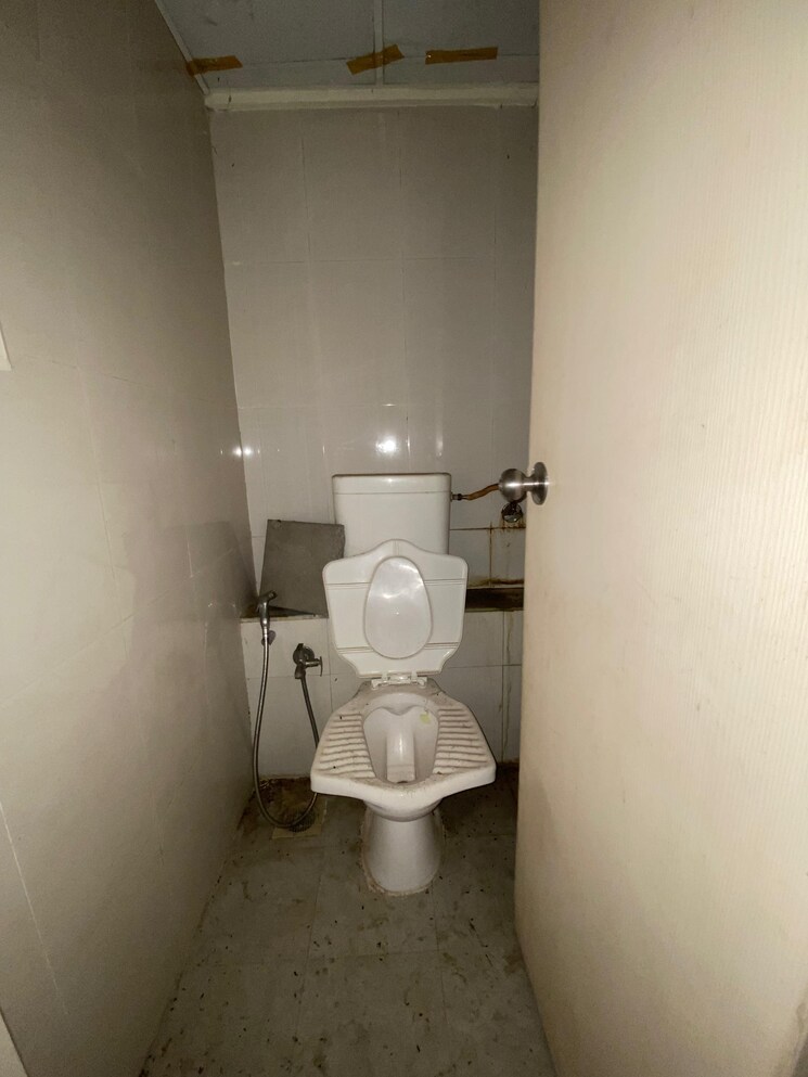 Bathroom, lodha-golden-dream 1 Bedroom 499 Sq.Ft. Apartment In Dombivli East Thane 8915467