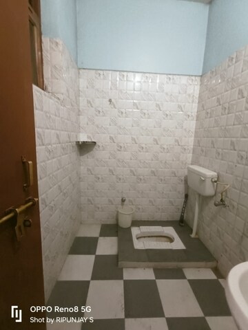 Bathroom in 2 BHK Independent House at Gomti Nagar – for Rent