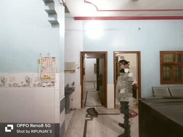 Living Room in 2 BHK Independent House at Gomti Nagar – for Rent