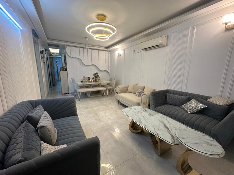 Living Room, kailash hills 3 Bedroom 180 Sq.Yd. Builder Floor In Kailash Hills Delhi 8915577