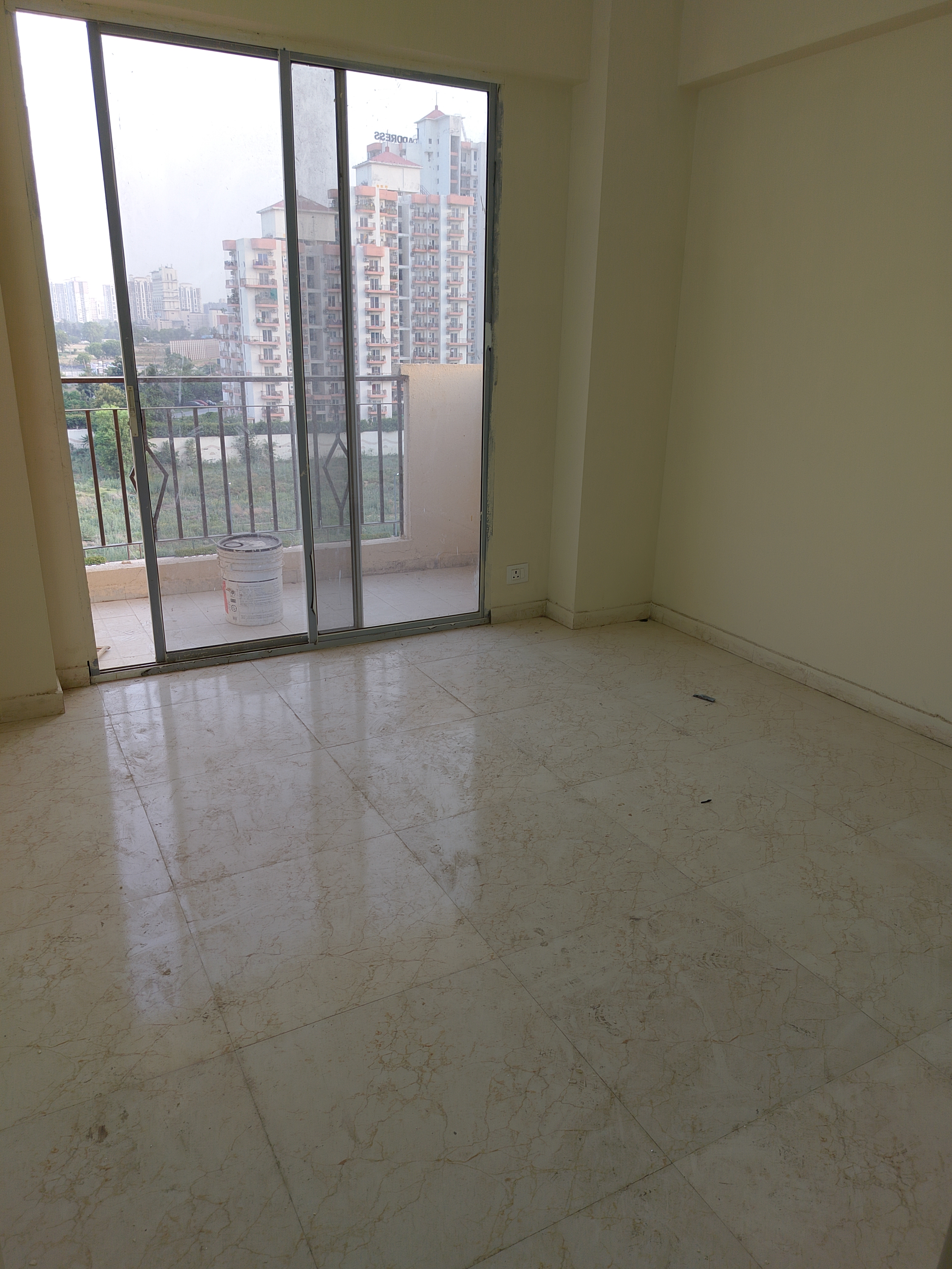 3 BHK + Study Room Apartment For Rent in Signature Global Golf Greens