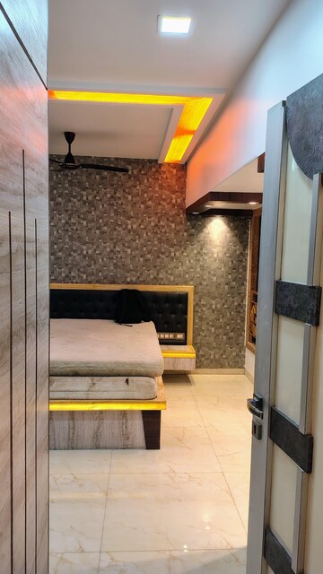 Master Bedroom in 3 BHK Apartment at Chaitanya Tower, Prabhadevi – for Rent