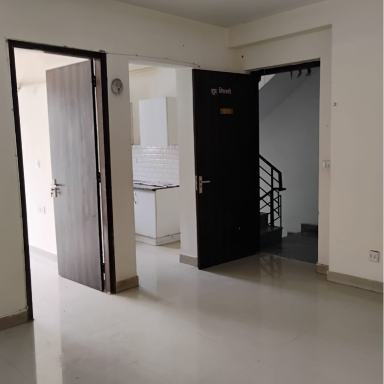 Room, amolik-residency 3 Bedroom 170 Sq.Yd. Builder Floor In Sector 85 Faridabad 8915637