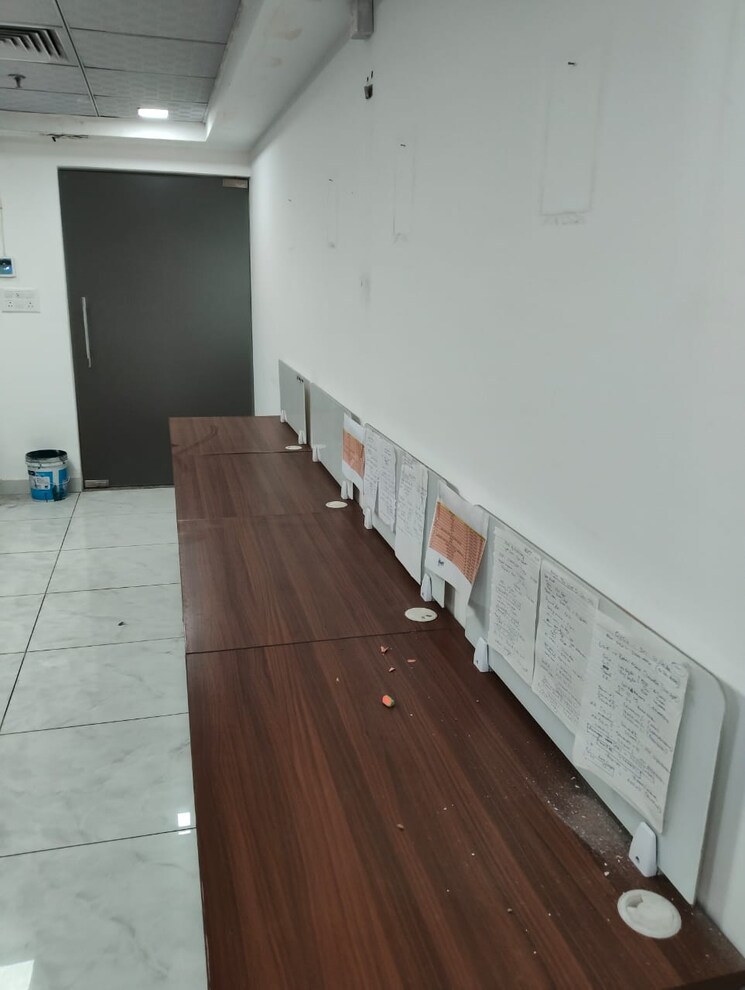 Floor Plan, supertech-e-square Commercial Office Space 1000 Sq.Ft. In Sector 96 Noida 8915647