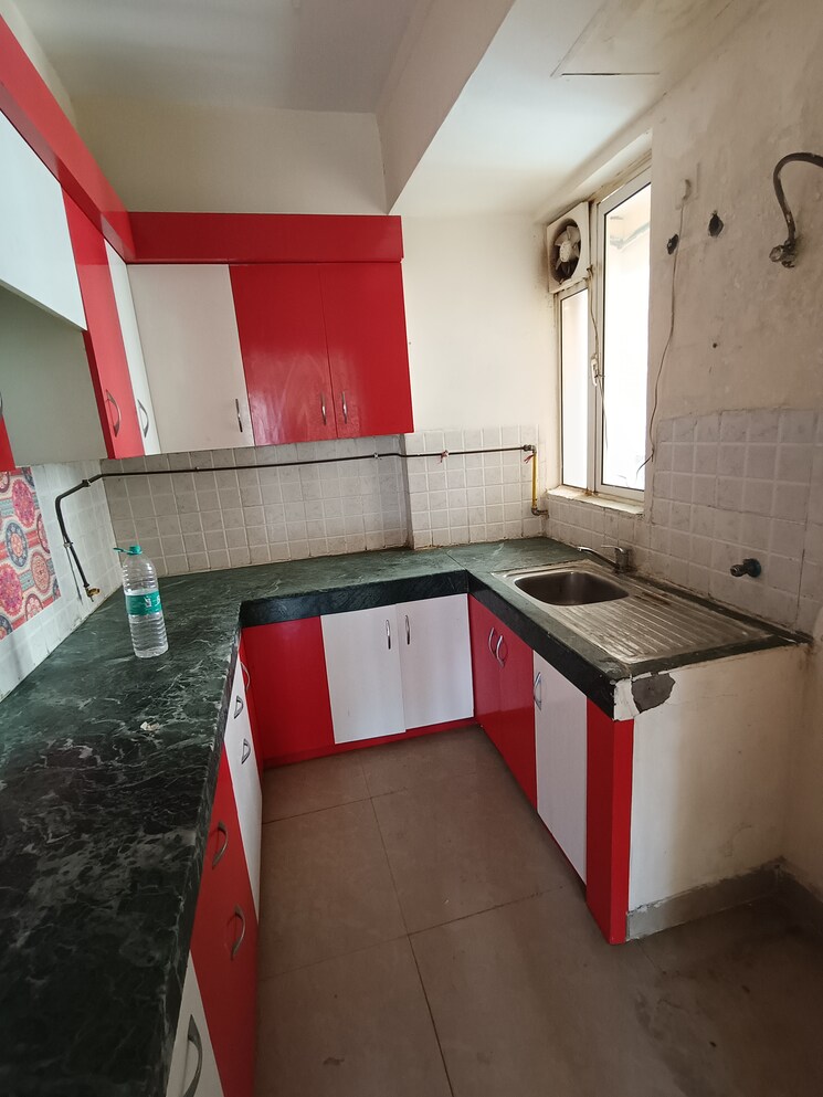 Kitchen, jaypee-greens-kosmos 3.5 Bedroom 1356 Sq.Ft. Apartment In Sector 134 Noida 8915795