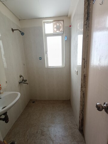 Bathroom in 3.5 BHK Apartment at Jaypee Greens Kosmos, Sector 134 – for Rent