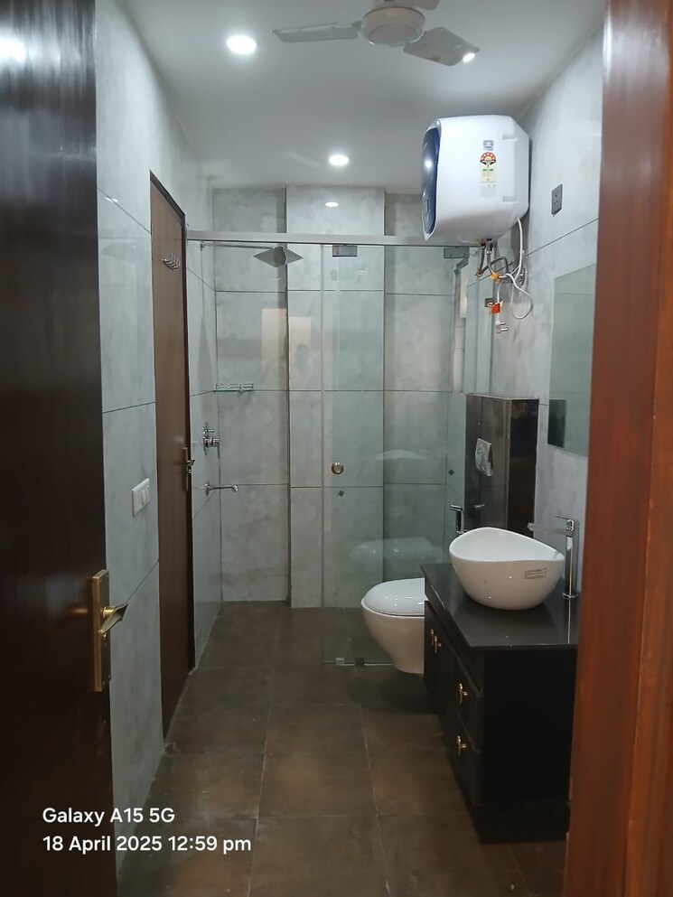 Bathroom, saket 3 Bedroom 2000 Sq.Ft. Apartment In Saket Delhi 8915711