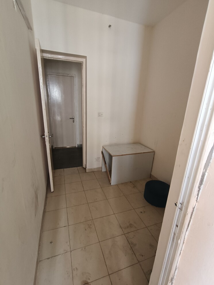 Bathroom, jaypee-greens-kosmos 3.5 Bedroom 1356 Sq.Ft. Apartment In Sector 134 Noida 8915795