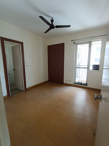 Master Bedroom in 3.5 BHK Apartment at Jaypee Greens Kosmos, Sector 134 – for Rent