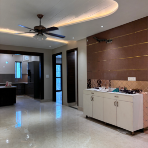 Room in 4 BHK Builder Floor at Sector 85 – for Sale