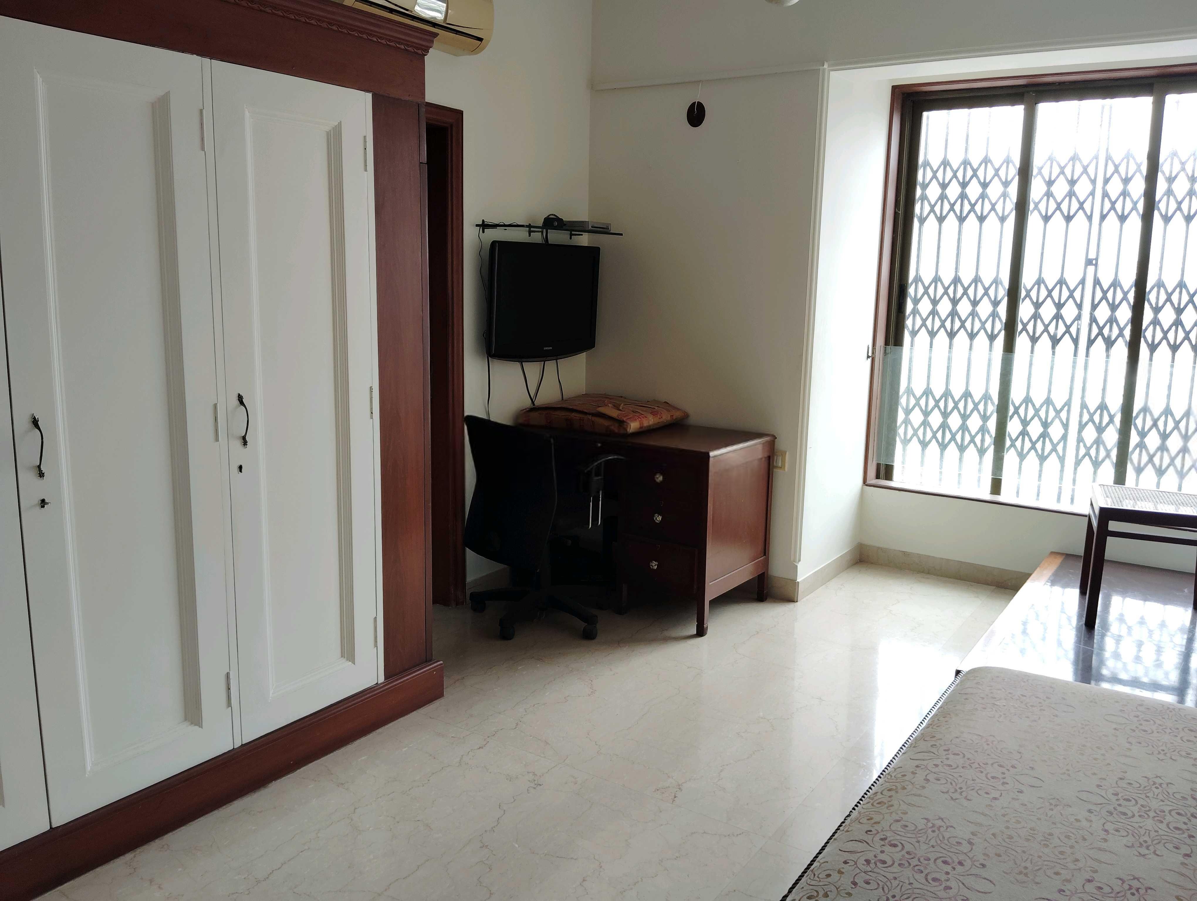 3 BHK + Servant Room Apartment For Rent in , Tardeo, Mumbai