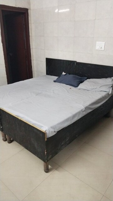  Pg For Rent in RWA Residential Society Sector 46, Sector 46