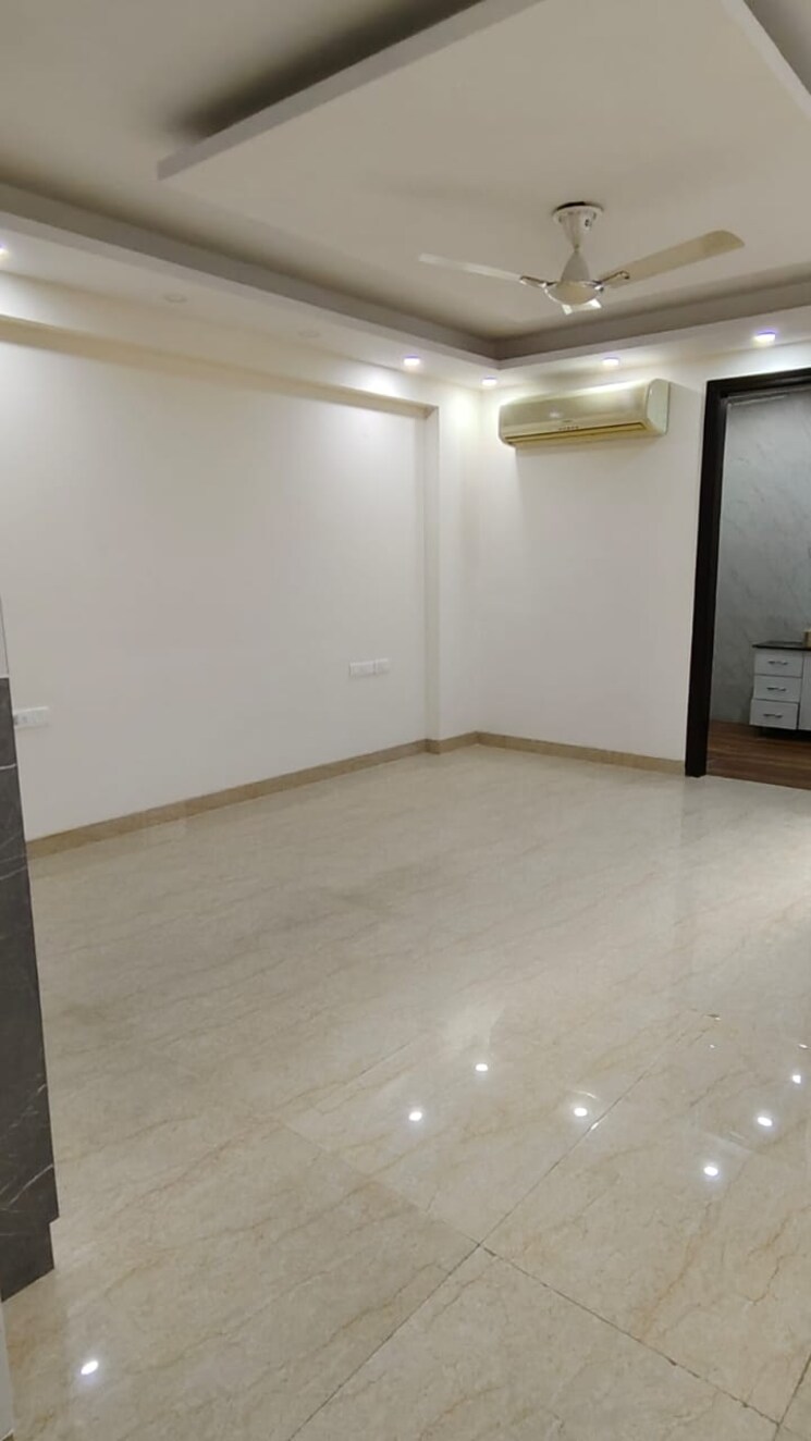 Room, south city 1 3 Bedroom 240 Sq.Yd. Builder Floor In South City 1 Gurgaon 8915790