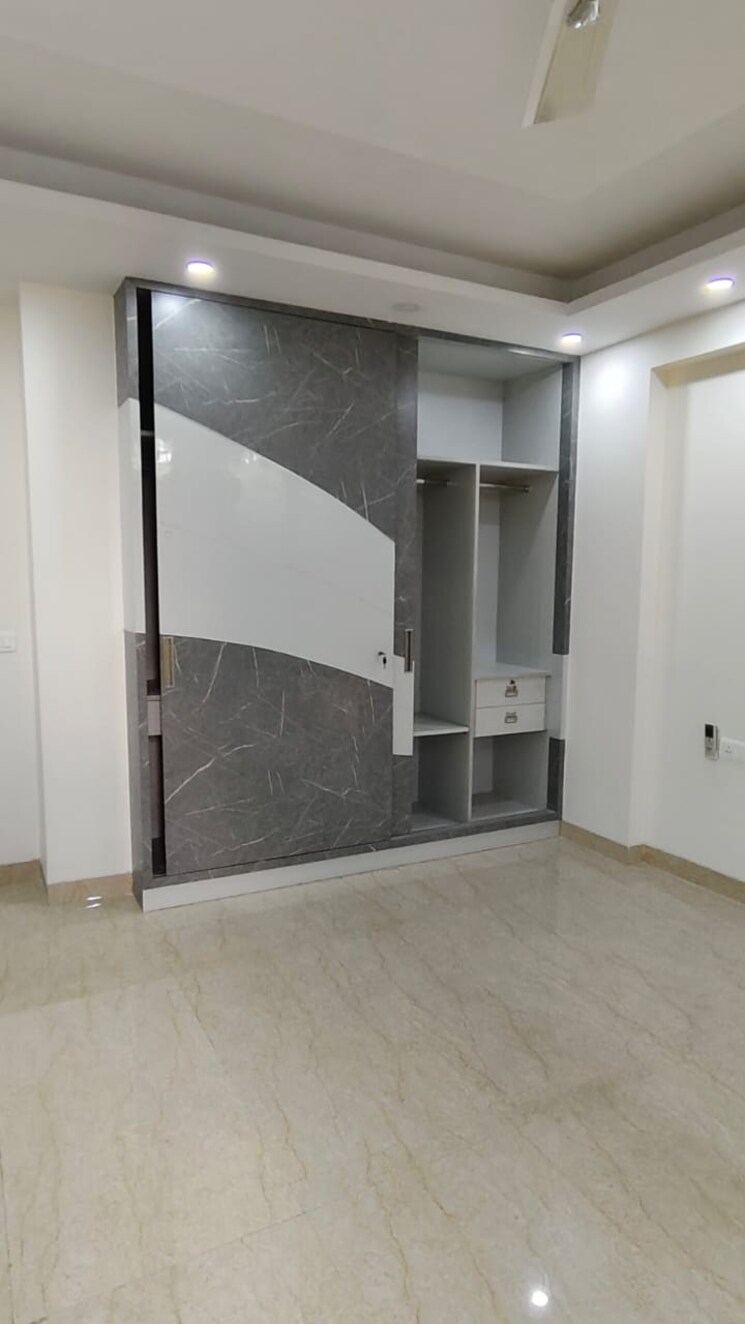 Kitchen, south city 1 3 Bedroom 240 Sq.Yd. Builder Floor In South City 1 Gurgaon 8915790