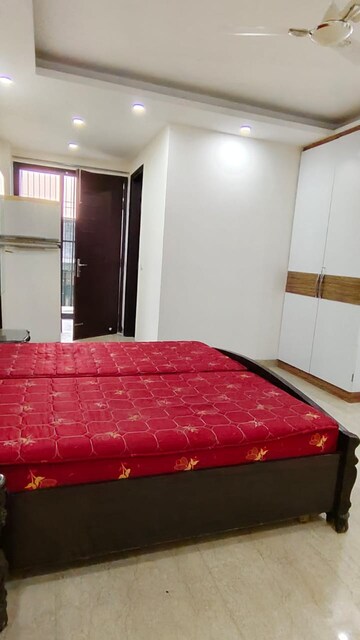 Bedroom in 3 BHK Builder Floor at South City 1 – for Rent