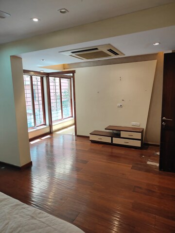 Room in 3 BHK Apartment at Puri Niketan, Chembur – for Rent