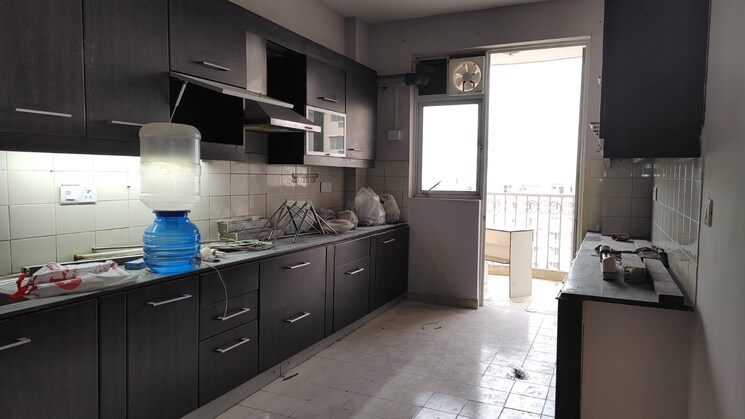 Kitchen, dlf-trinity-towers 4 Bedroom 2558 Sq.Ft. Apartment In Dlf Phase V Gurgaon 8915848