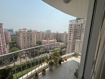Balcony in 4 BHK Apartment at DLF Trinity Towers, Dlf Phase V – for Rent