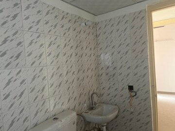 Bathroom in 3 BHK Apartment at ROF Aalayas Phase 2, Sector 102 – for Rent