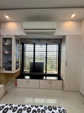 Bedroom in 3 BHK Apartment at Safal Twins, Chembur – for Rent