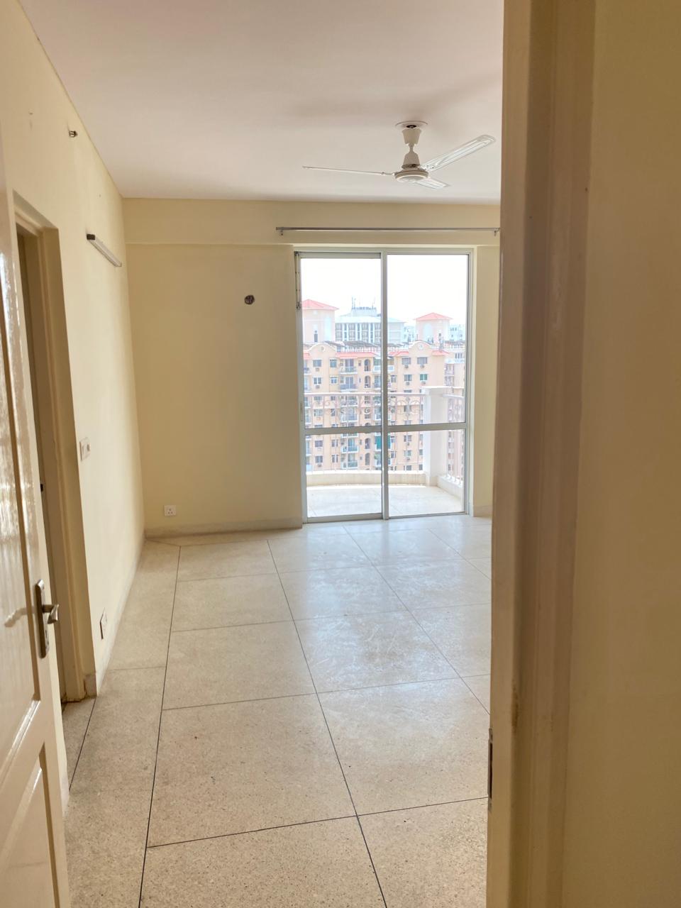 4 BHK + Servant Room 2450 Sq.Ft. Apartment in DLF Trinity Towers