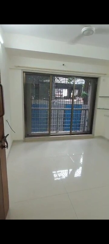 1 RK Apartment For Rent in Vile Parle East