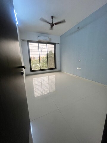 Room in 3 BHK Apartment at Safal Nav Parmanu CHS, Chembur – for Rent