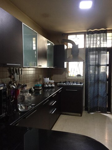Kitchen in 2 BHK Apartment at Parsvnath Green Ville, Sector 48 – for Rent