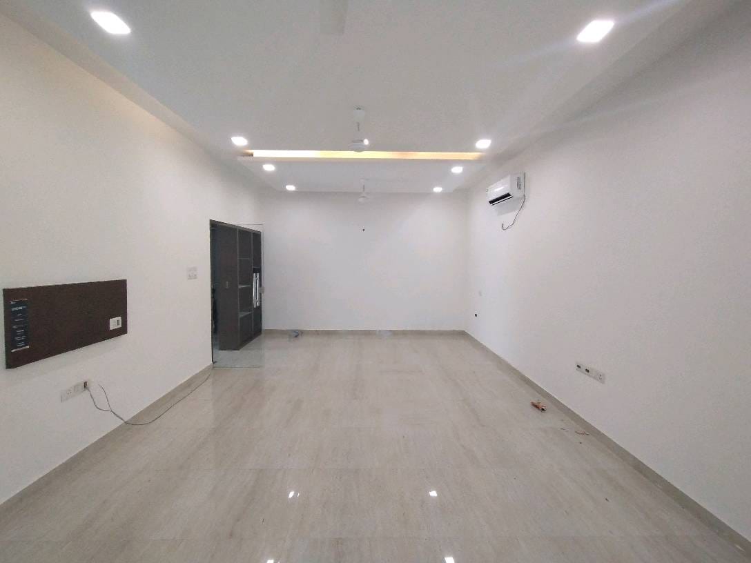 3 BHK + Study Room Builder Floor For Rent in South City 1