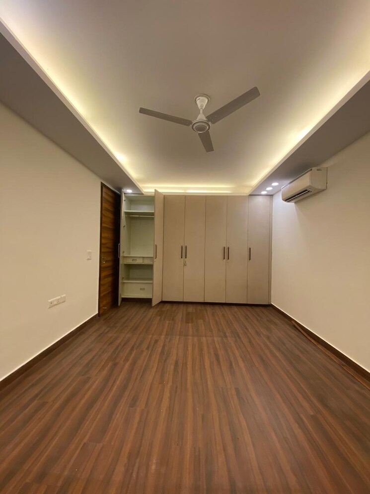 Room, south city 1 3 Bedroom 502 Sq.Yd. Builder Floor In South City 1 Gurgaon 8915978