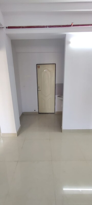 Room in 1 BHK Apartment at Goregaon West – for Rent