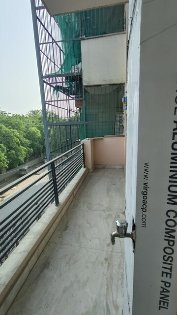 Balcony in 3 BHK Builder Floor at Sector 23a – for Rent