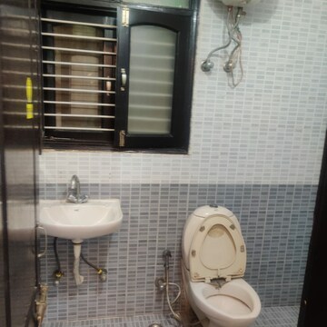 Bathroom in 3 BHK Villa at SS Plaza Gurgaon, Sector 47 – for Rent