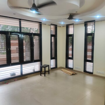 Room in 3 BHK Villa at SS Plaza Gurgaon, Sector 47 – for Rent