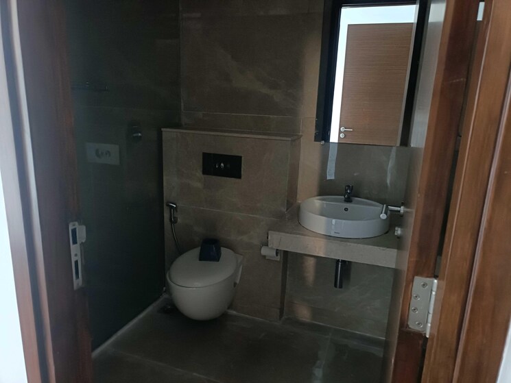 Bathroom, bombay-realty-one-icc 3 Bedroom 2955 Sq.Ft. Apartment In Wadala Mumbai 8916140