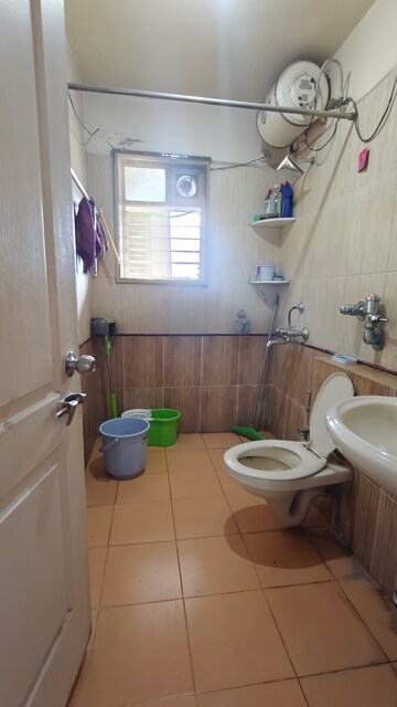 Bathroom in 3.5 BHK Apartment at Fortaleza CHSL, Kalyani Nagar – for Rent