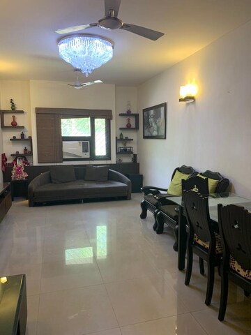 Living Room in 3 BHK Builder Floor at South City 1 – for Rent