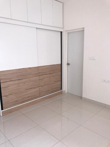 Room in 3.5 BHK Apartment at Prestige North Point, Kammanahalli – for Sale